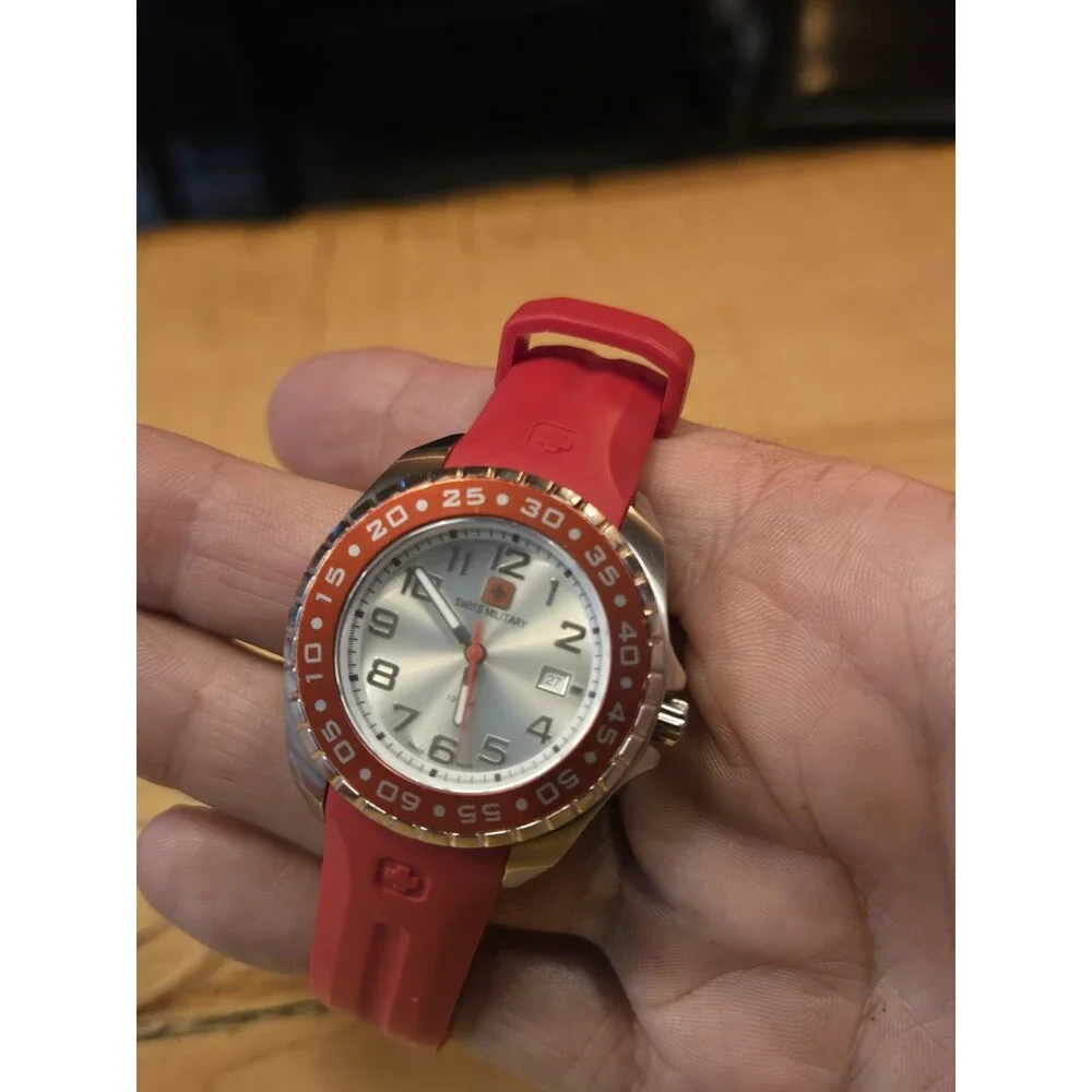 Swiss Military Army Red Stainless Steel 100M Dive Watch. New Battery. 36mm